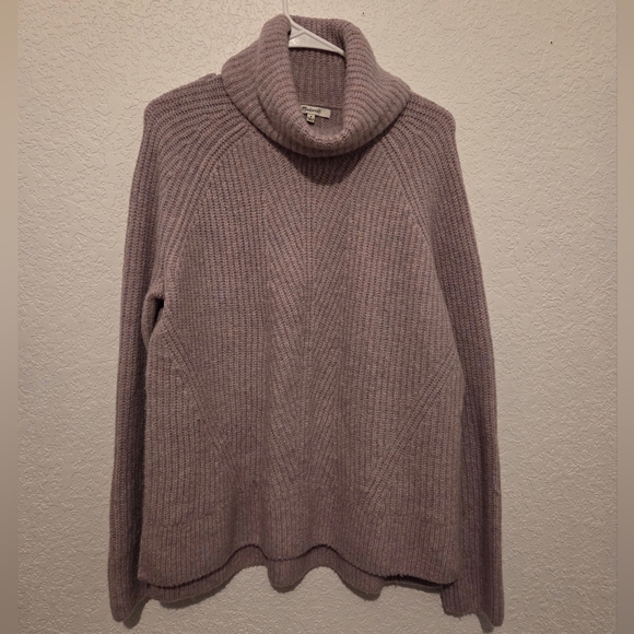 Madewell Lavender Turtleneck Sweater Size - M - Picture 4 of 7